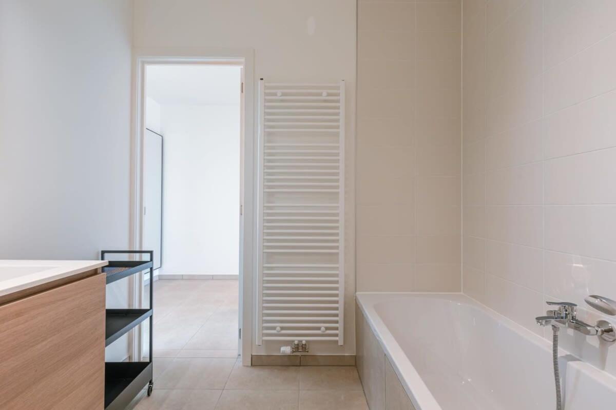 Huswell - Lovely New Apartment At The Harbor + Parking Brügge Exterior foto